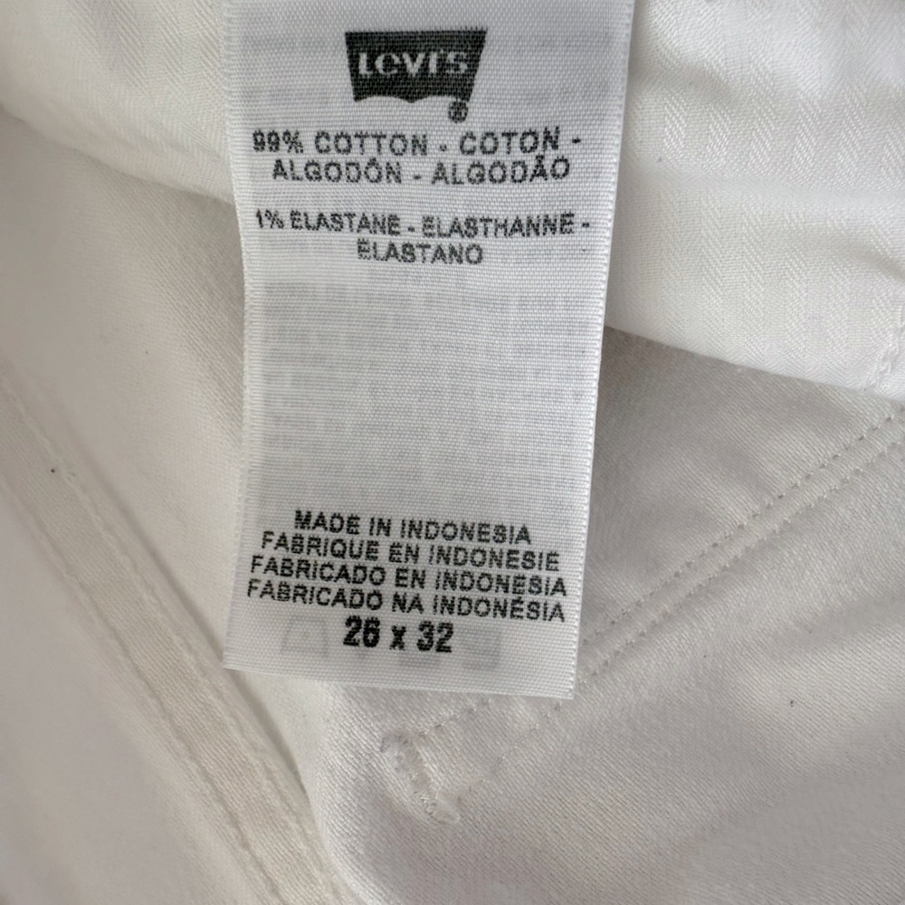 Levi's White Straight Leg Jeans - never worn - Picture 10 of 12